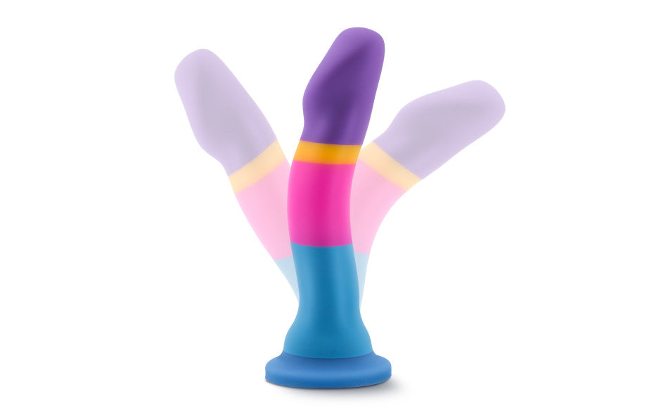Avant | D1 Hot n Cool Silicone Dildo Duchess and Daisy Australia  Modern, stylish, and beautiful - meet Avant. Crafted with care and with your pleasure in mind, enjoy the natural, hand-sculpted forms knowing that you’ve purchased a unique artisanal toy. Whatever sizes, shapes, curves, or textures you desire, you’re sure to find your match. Avant D1 boasts elegant curves and a pleasingly broad head
