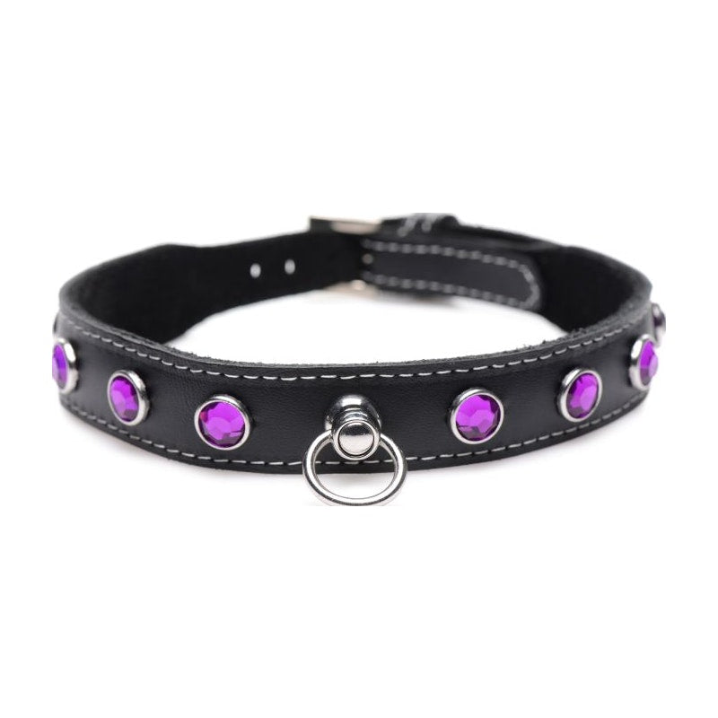 Adorned with Amethyst Jewels that glimmer in the light, your neck will look perfectly luxurious. Enjoy the soft, inner lining as it caresses the neck. Find the perfect fit by easily adjusting the collar. Use the O-Ring as a detailed accessory, attach other accessories to it, or connect a chain or leash.